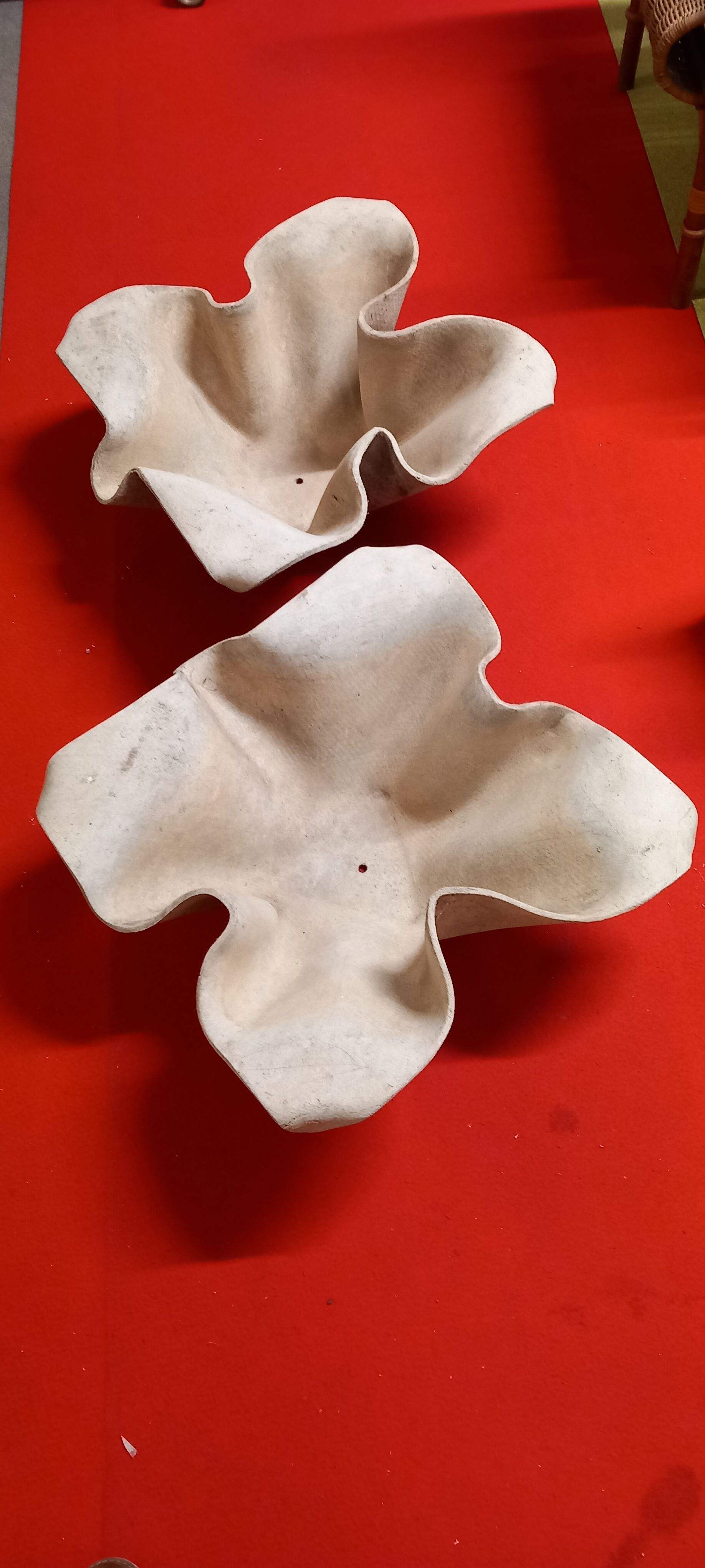 Pair of planters model handkerchief Willy Guhl, Eternit edition