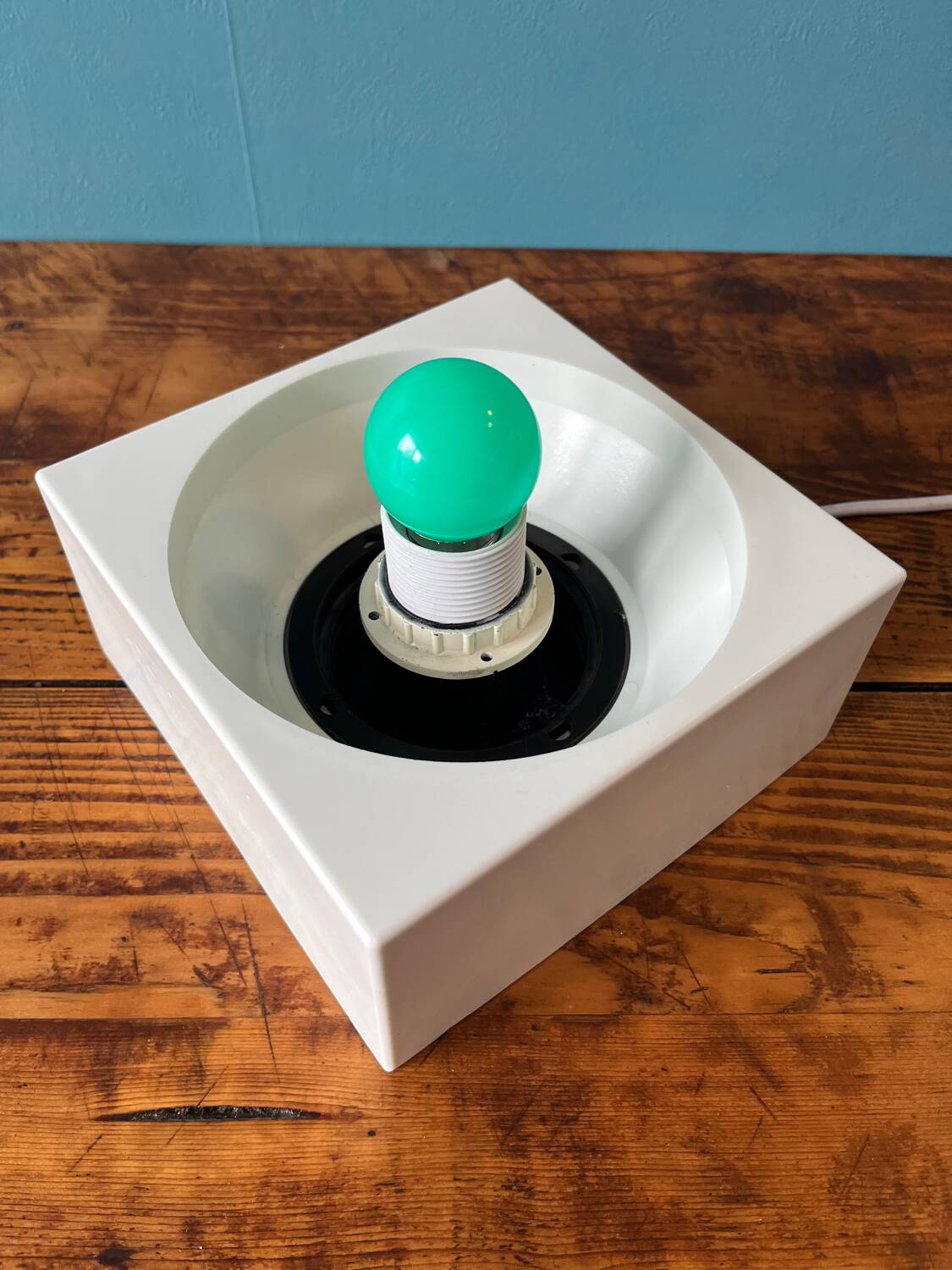 Lampe à poser globe