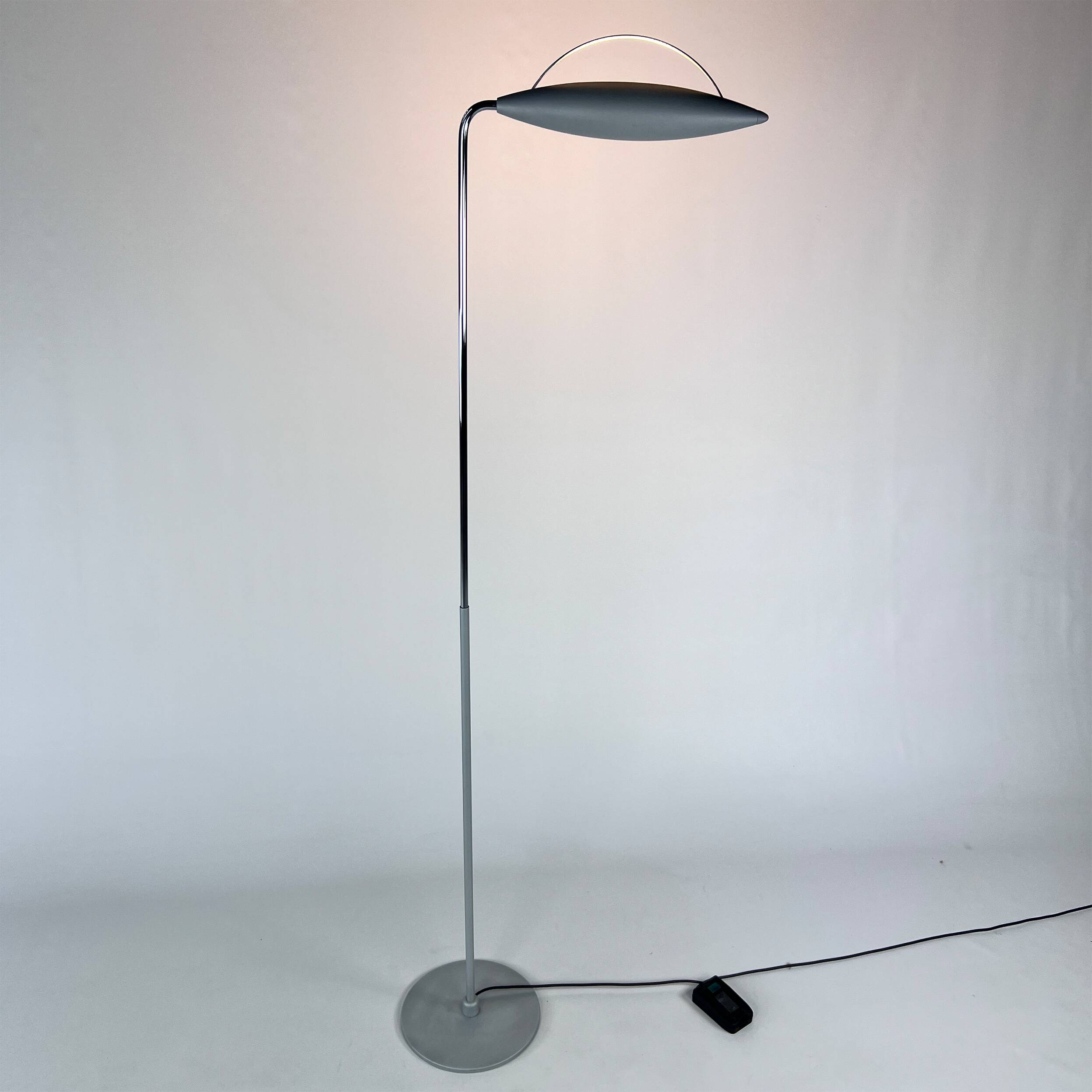 Postmodern italian Halogeen Floorlamp, 1980s