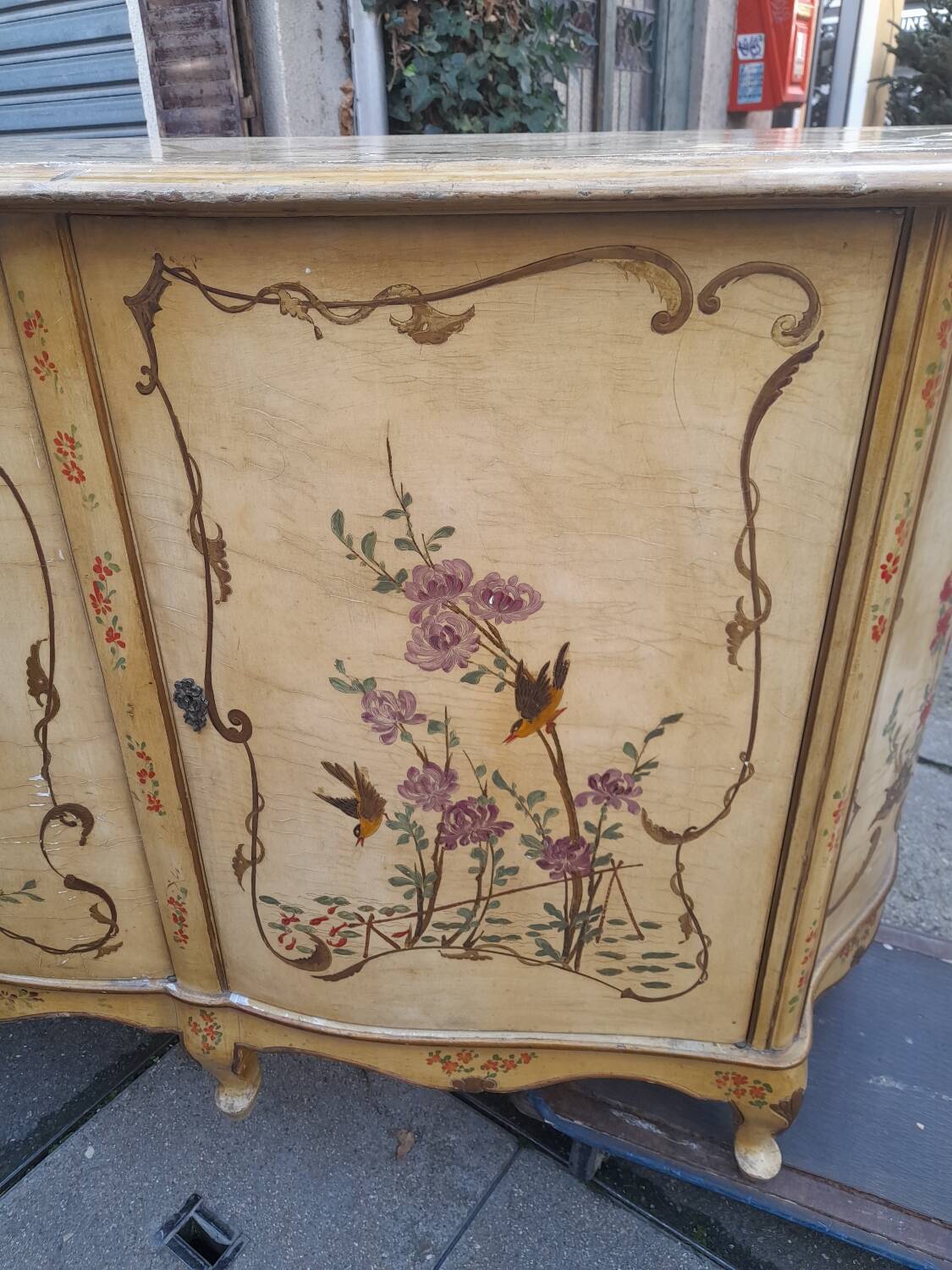 Venetian style lacquered 3-door sideboard