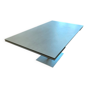 Table à manger en céramique