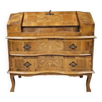 Curved inlaid chest of drawers