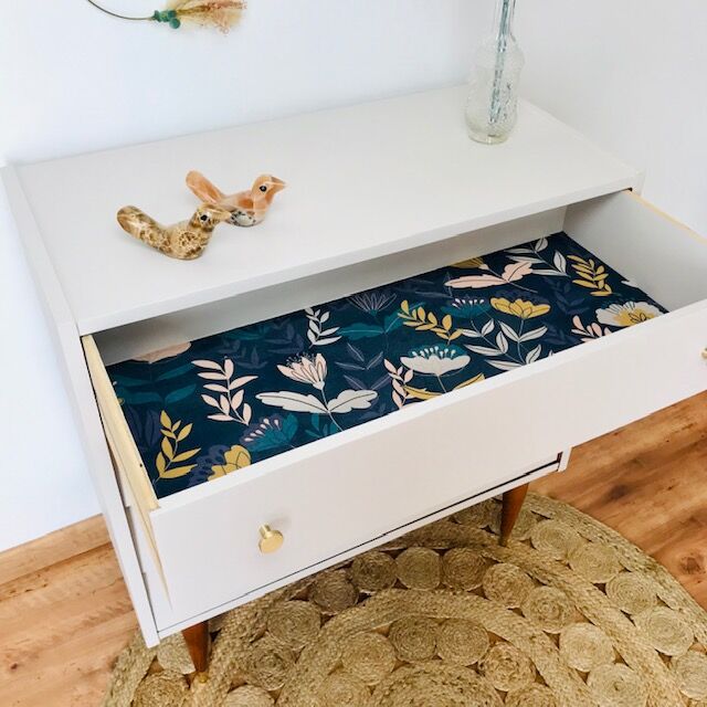 Vintage dresser