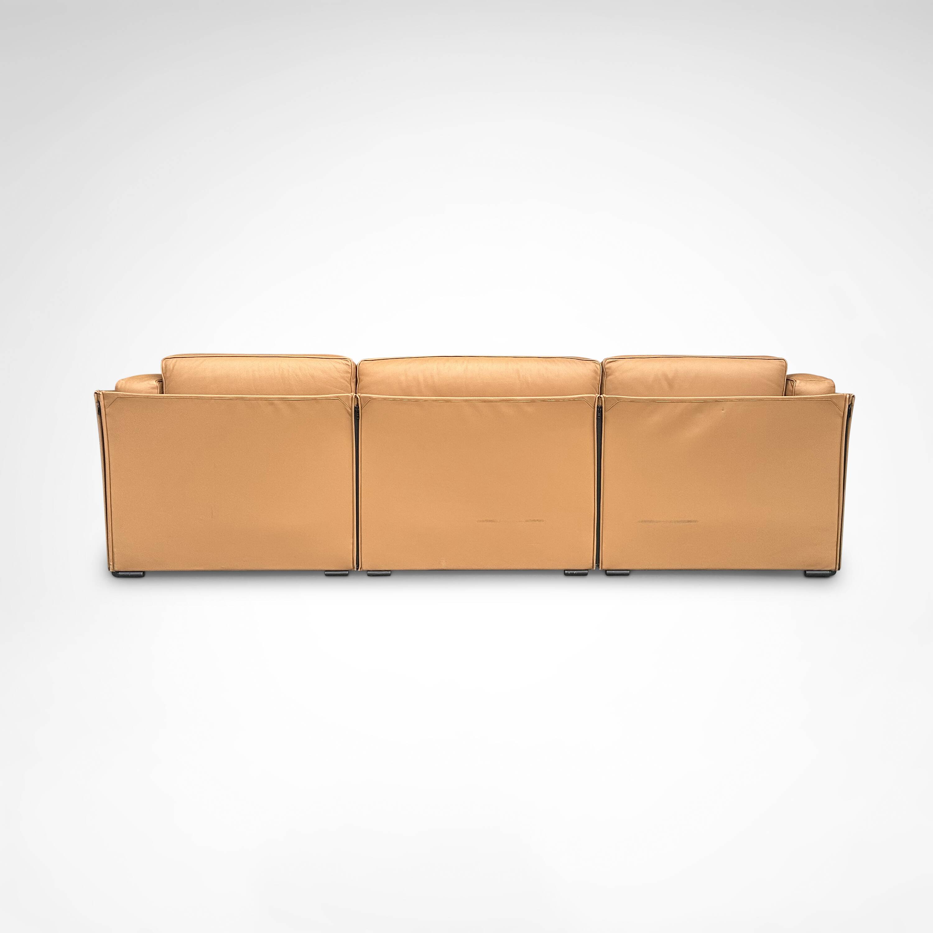 Canapé 3 places en cuir Duc de Mario Bellini pour Cassina années 1990