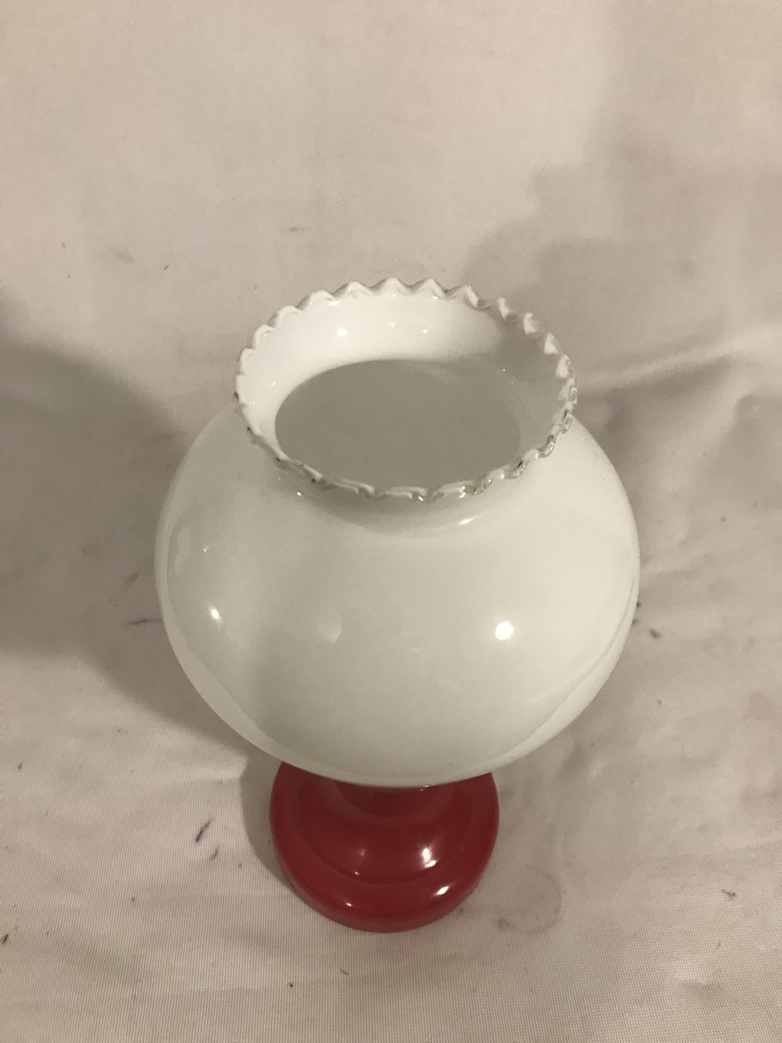 Foot red glass Table lamp + reflector ball Opaline white Vintage