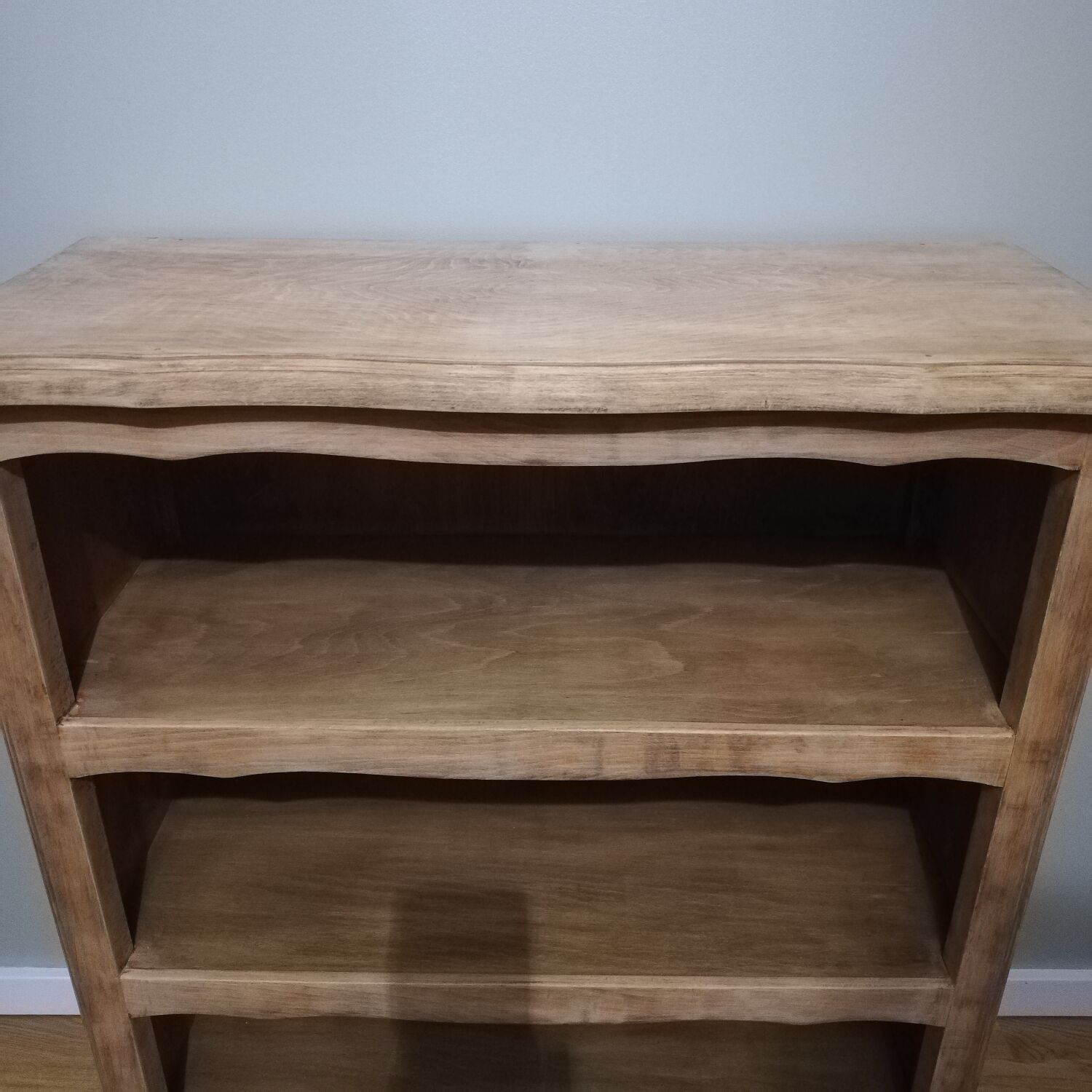 Bookcase in raw oak