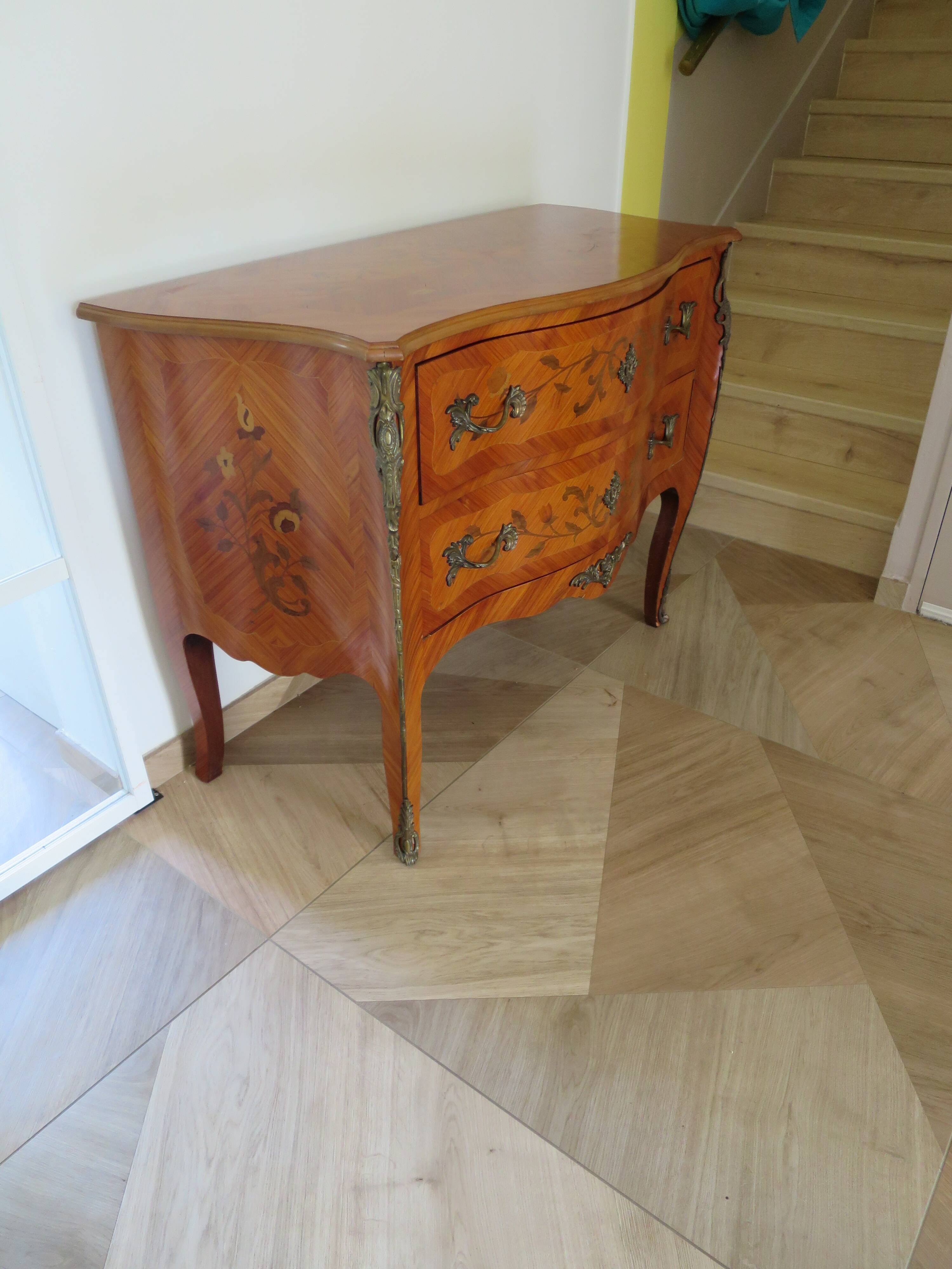 Louis XV commode - 2 drawers - floral marquetry - bronze ornament - 1950