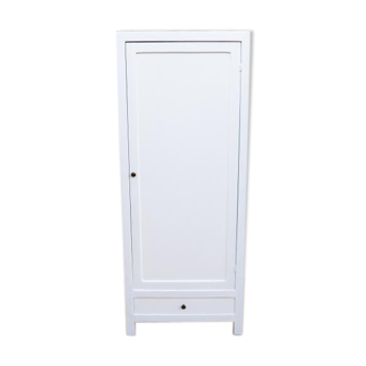 Armoire parisienne