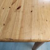 Extendable pine table