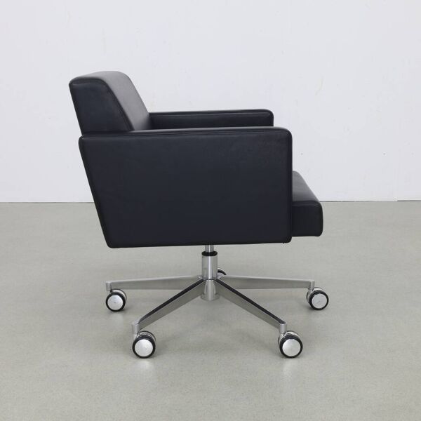 Fauteuil Lounge en Cuir et Chrome par Poltrona Frau, années 90