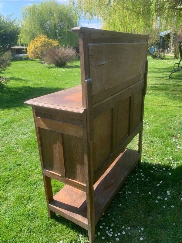 Buffet ancien en bois massif avec miroir — style Art Nouveau
