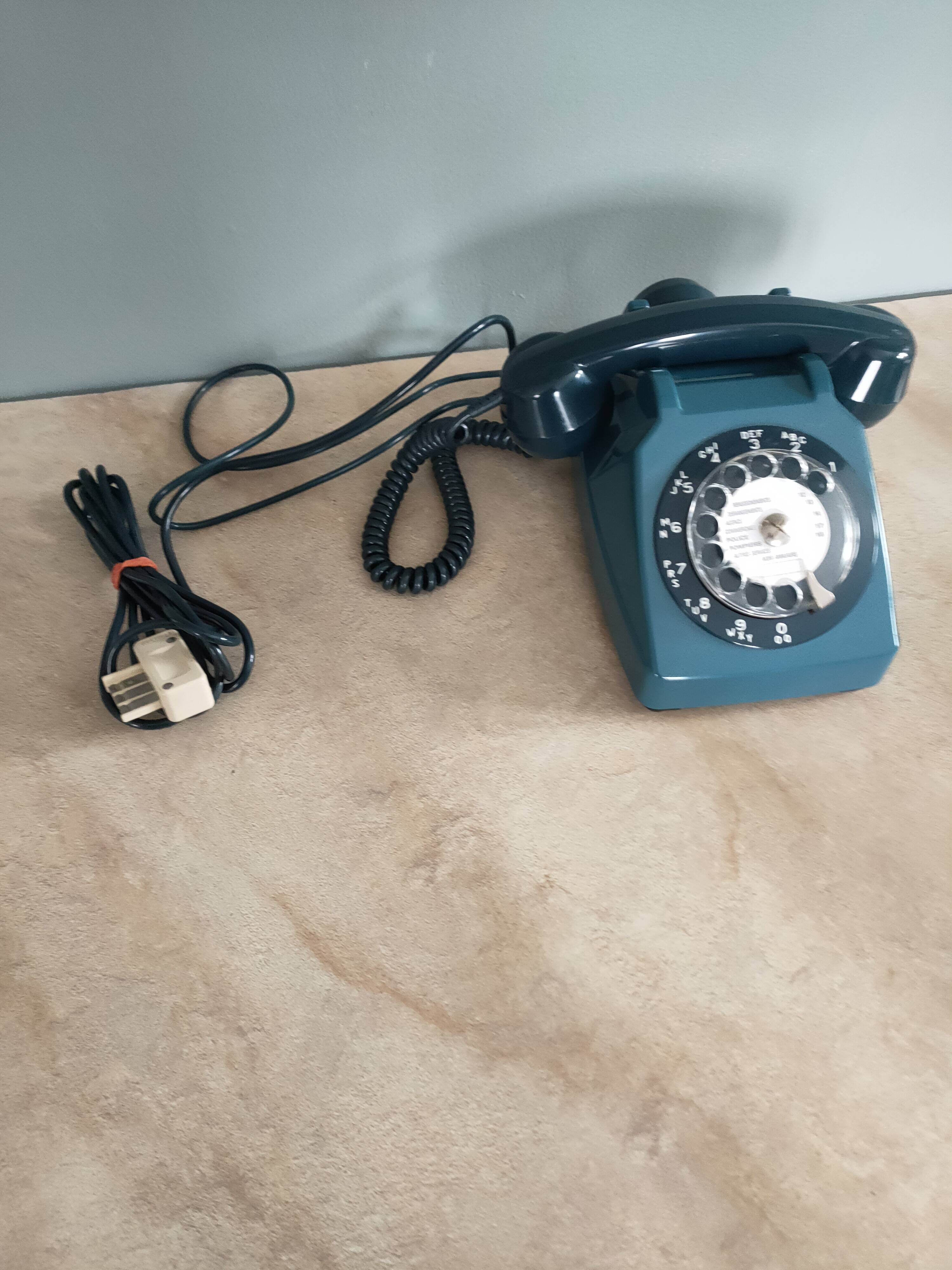 vintage blue telephone socotel
