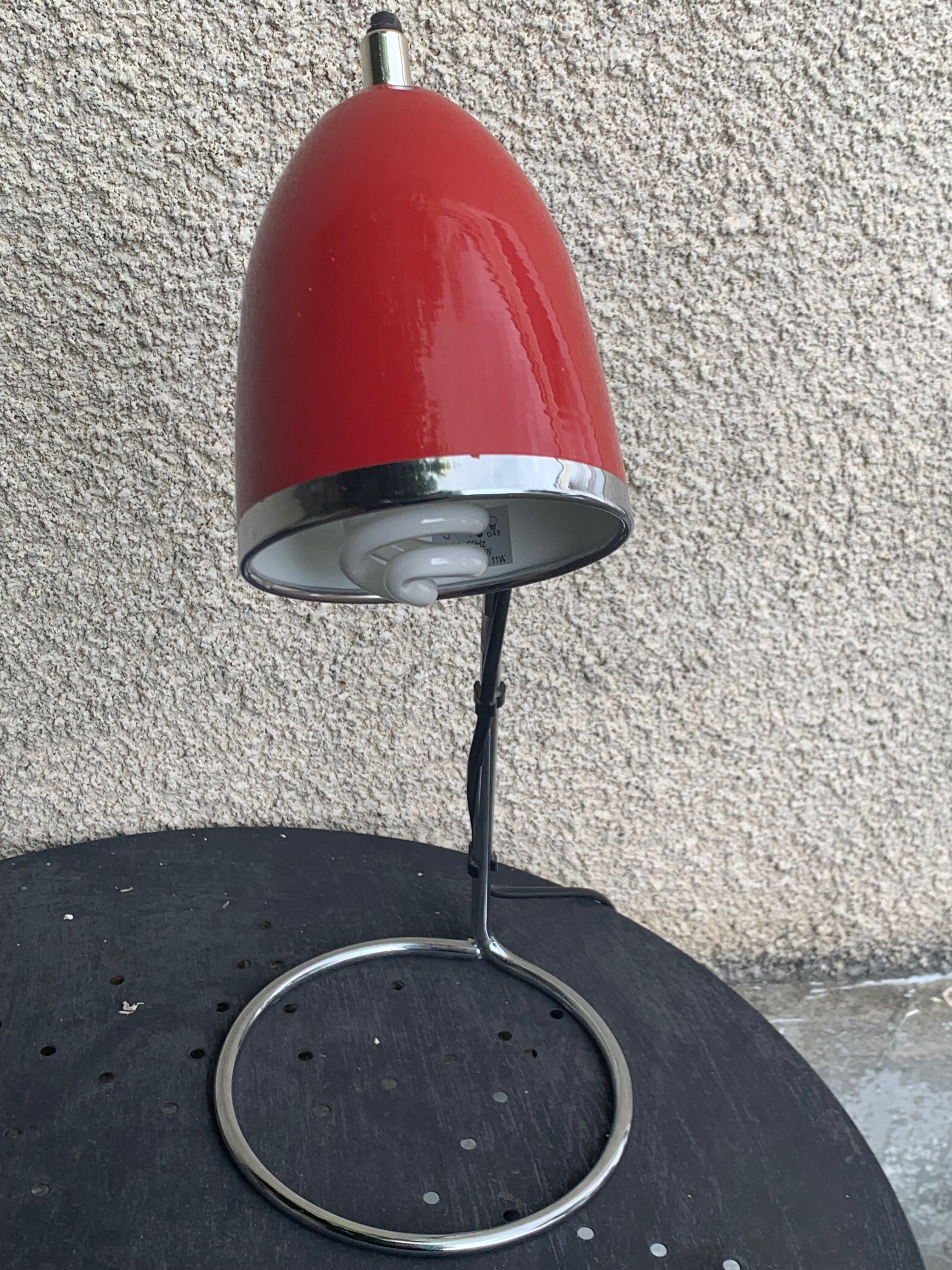Desk, table lamp in red metal and silver vintage 1970