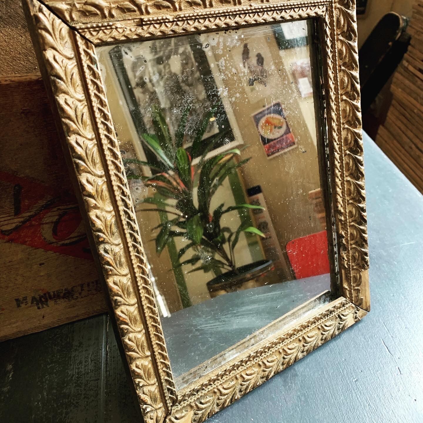 Miroir doré