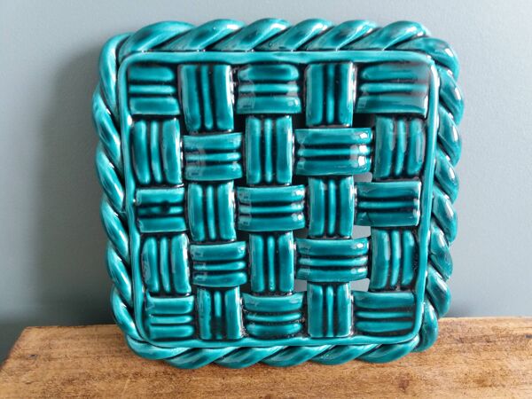 Dessous de plat et bouteille, porte-couteau barbotine tressée vert émeraude