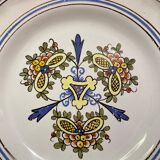 Pair of Nevers earthenware plates signed Georges