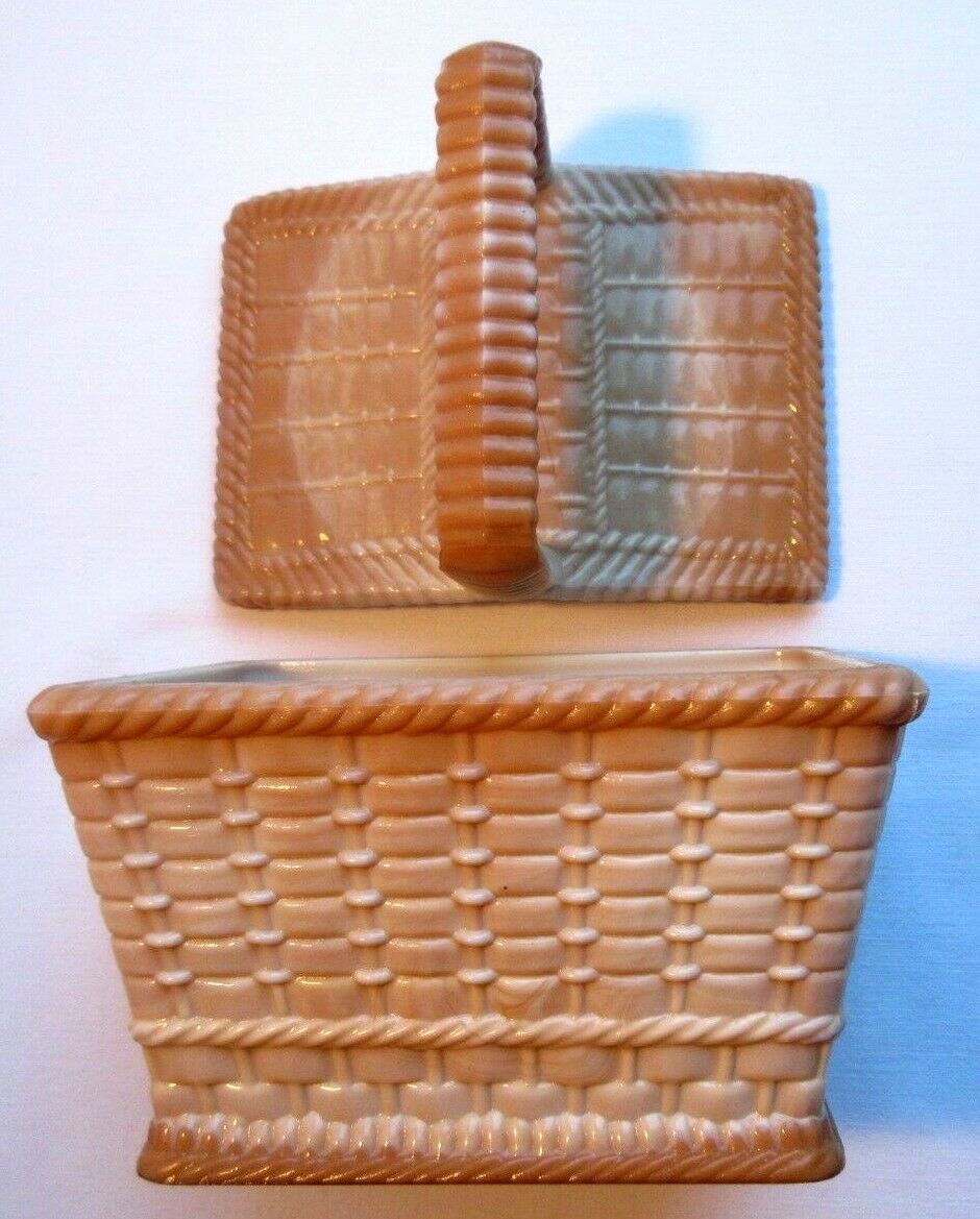 Candy, basket with beige and brown opaline lid, wicker style, PORTIEUX
