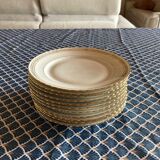 Service de onze assiettes à dessert en porcelaine du Béry