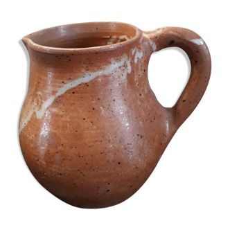 Sandstone pitcher