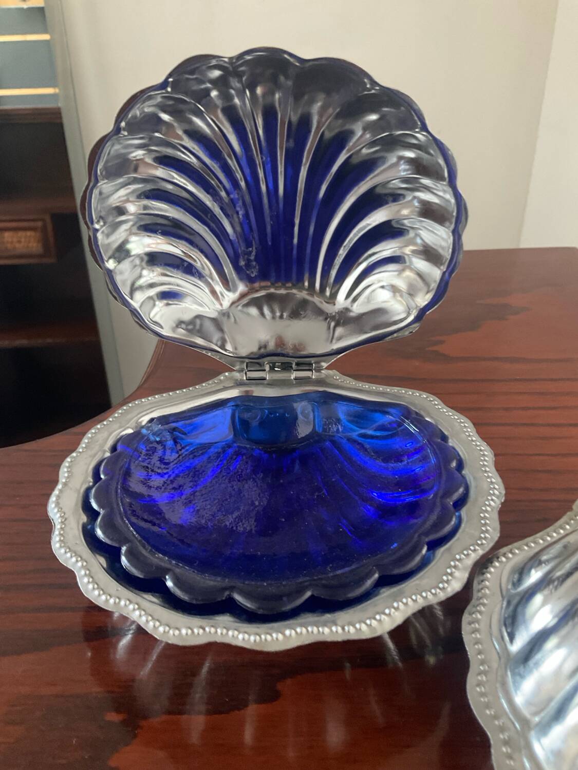 Pair of shell butter dishes from the 70s