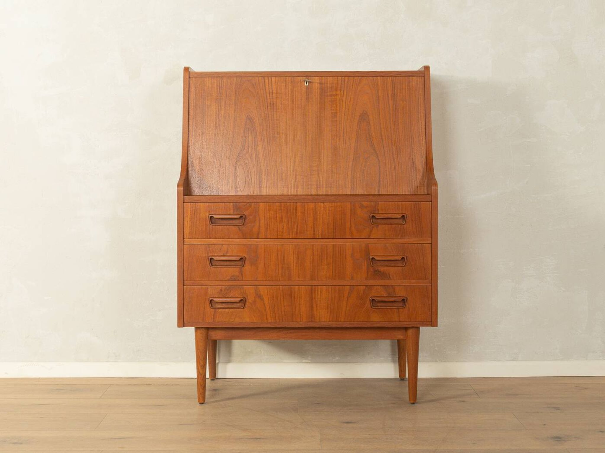 1960s Bureau, Gunnar Nielsen Tibergaard