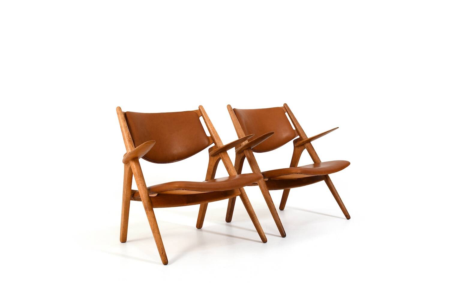 Fauteuils en chêne CH-28 de Hans J. Wegner