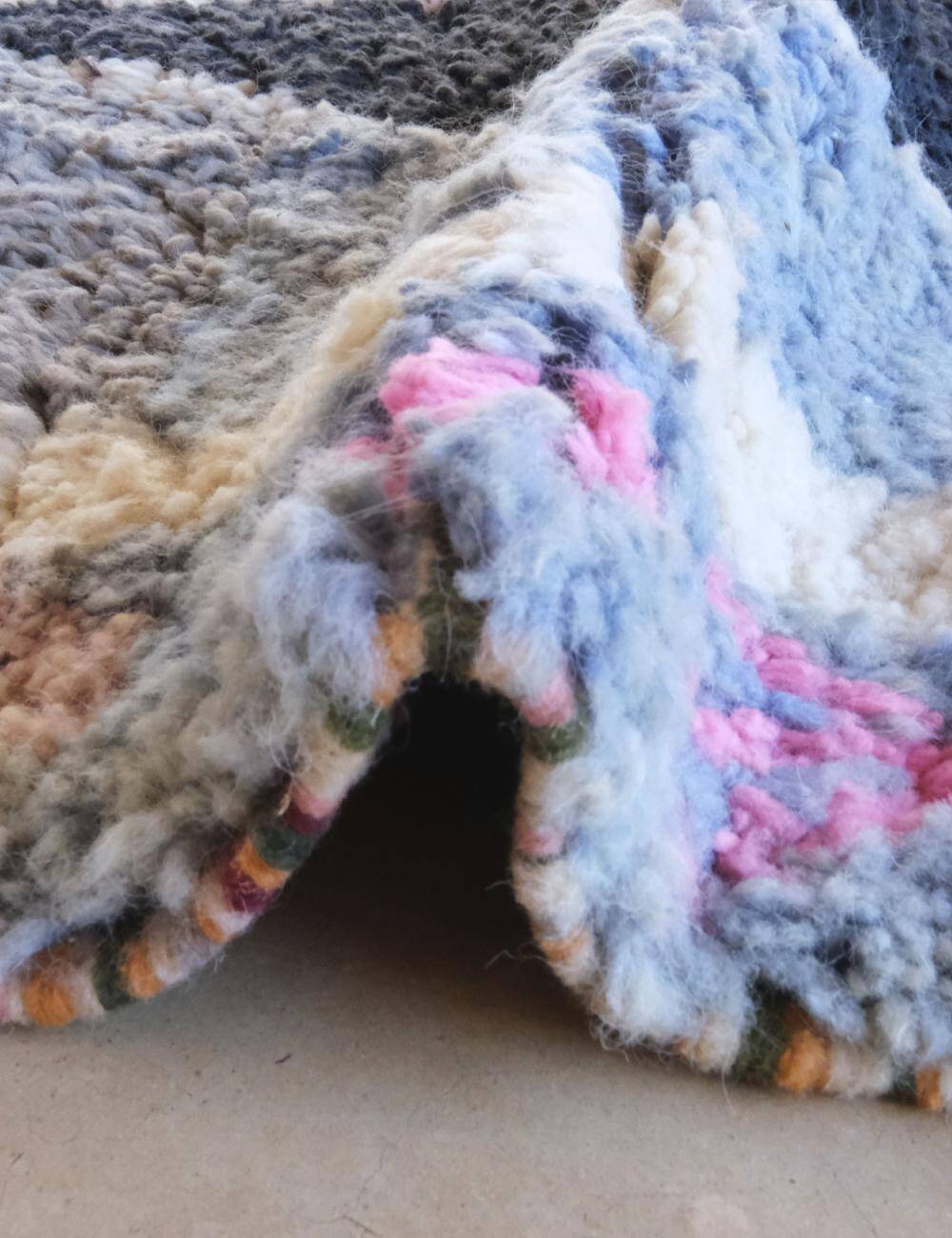 Moroccan Boujad Rug - 294 x 226 cm