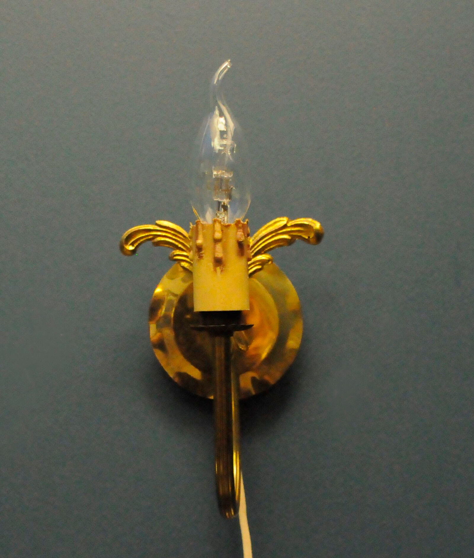 Art nouveau style brass wall lamp