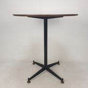 Table à manger ou d’appoint italienne années 1960