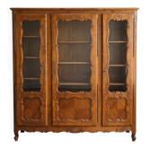 Regency display cabinet with 3 doors in cherry wood