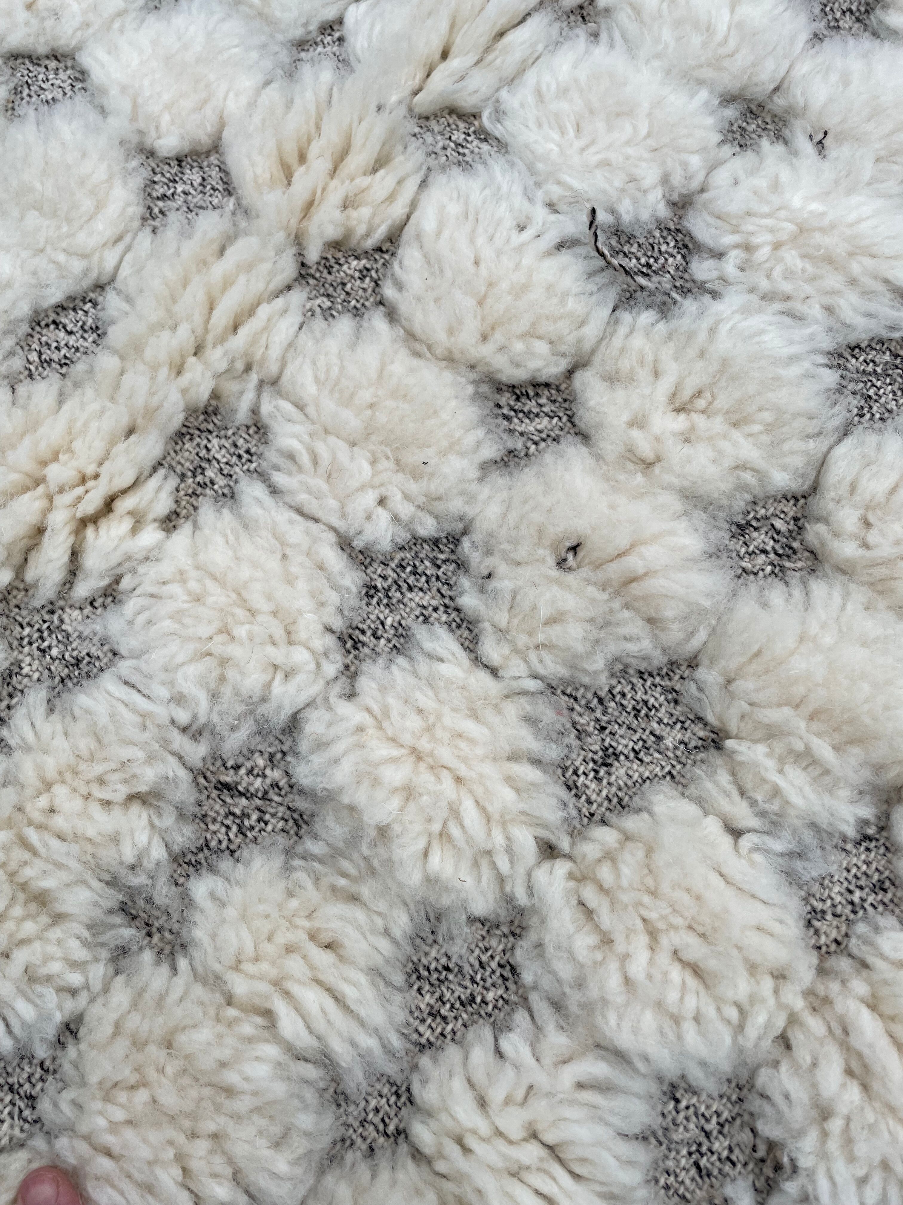 Beni Ouarain Berber carpet new 175x240 cm