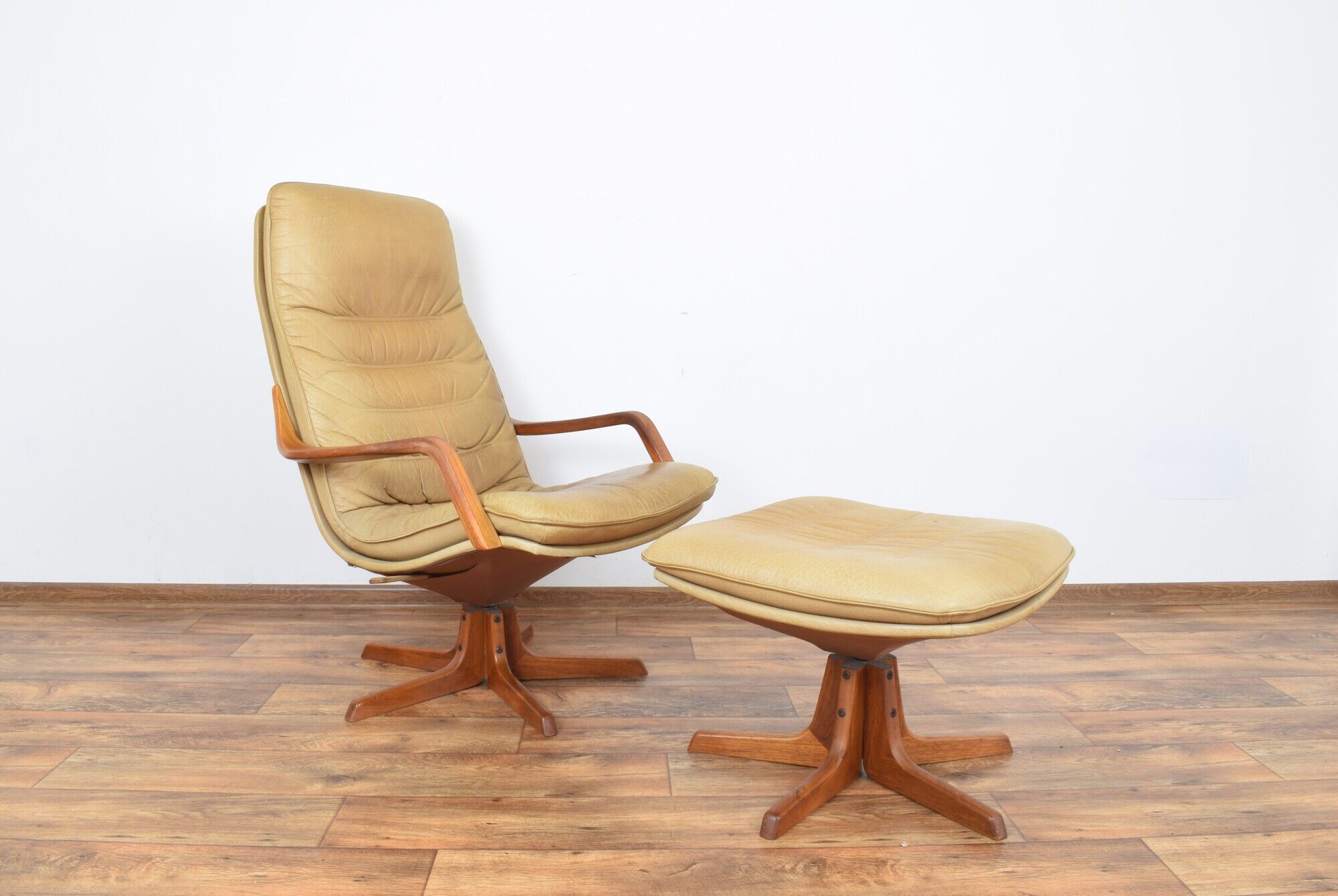 Mid-Century Office Chair with Ottoman from Berg Furniture, 1970s