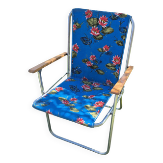 Chaise de camping pliable vintage en toile imprimé fleurs bleue rouge 70