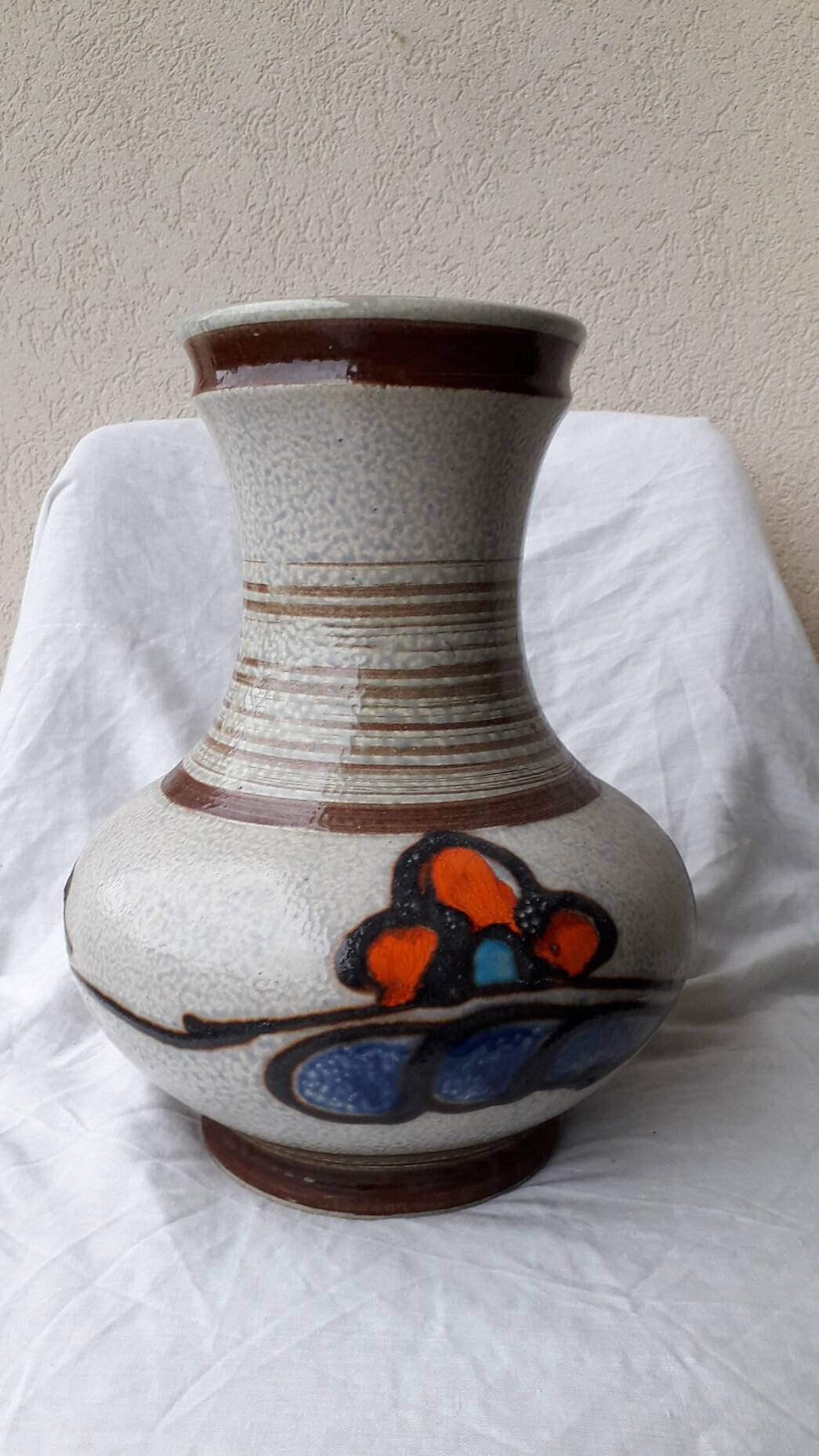 Ceramic vase 70