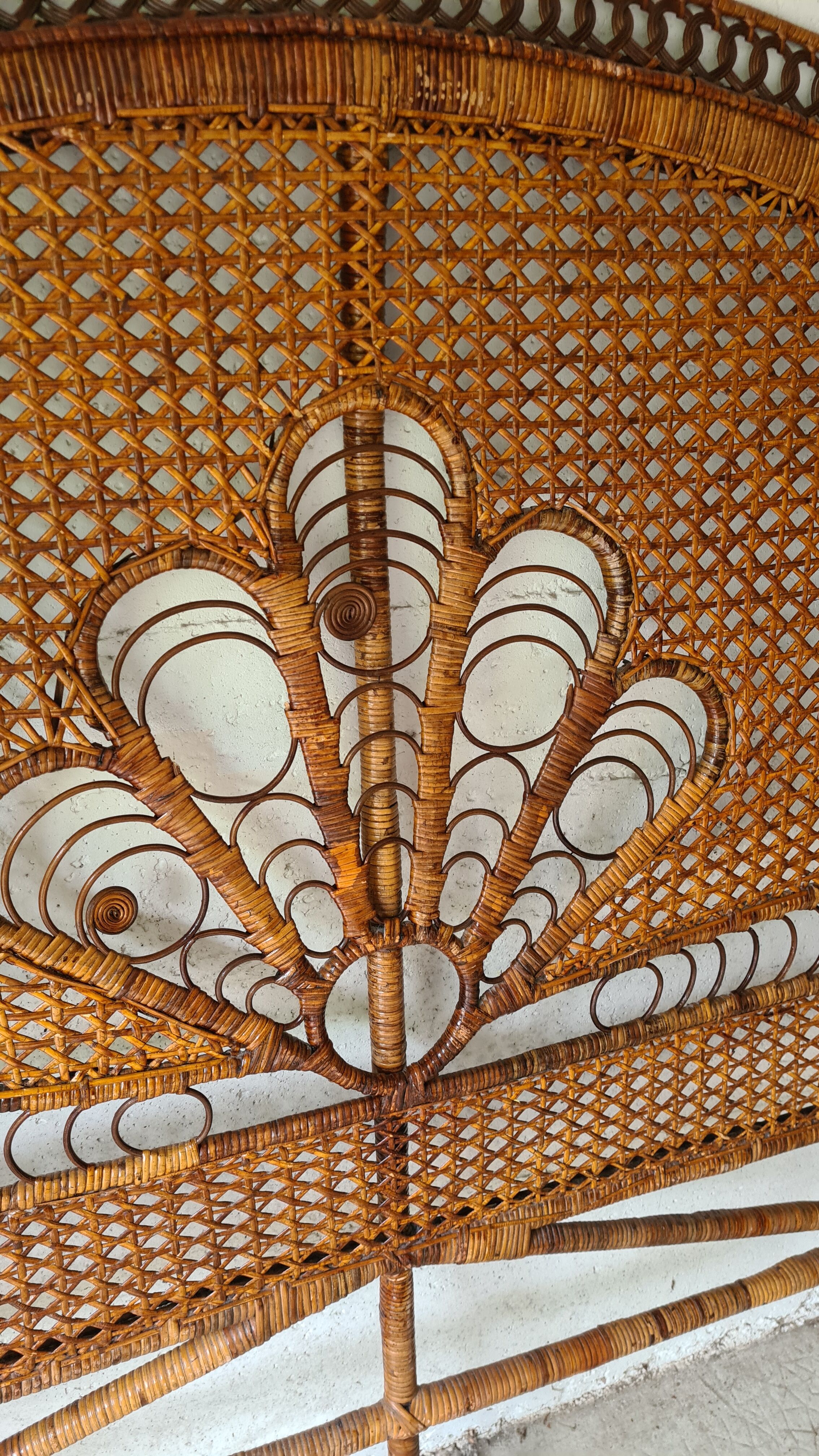 Old headboard "Peacock" in rattan / Emmanuelle