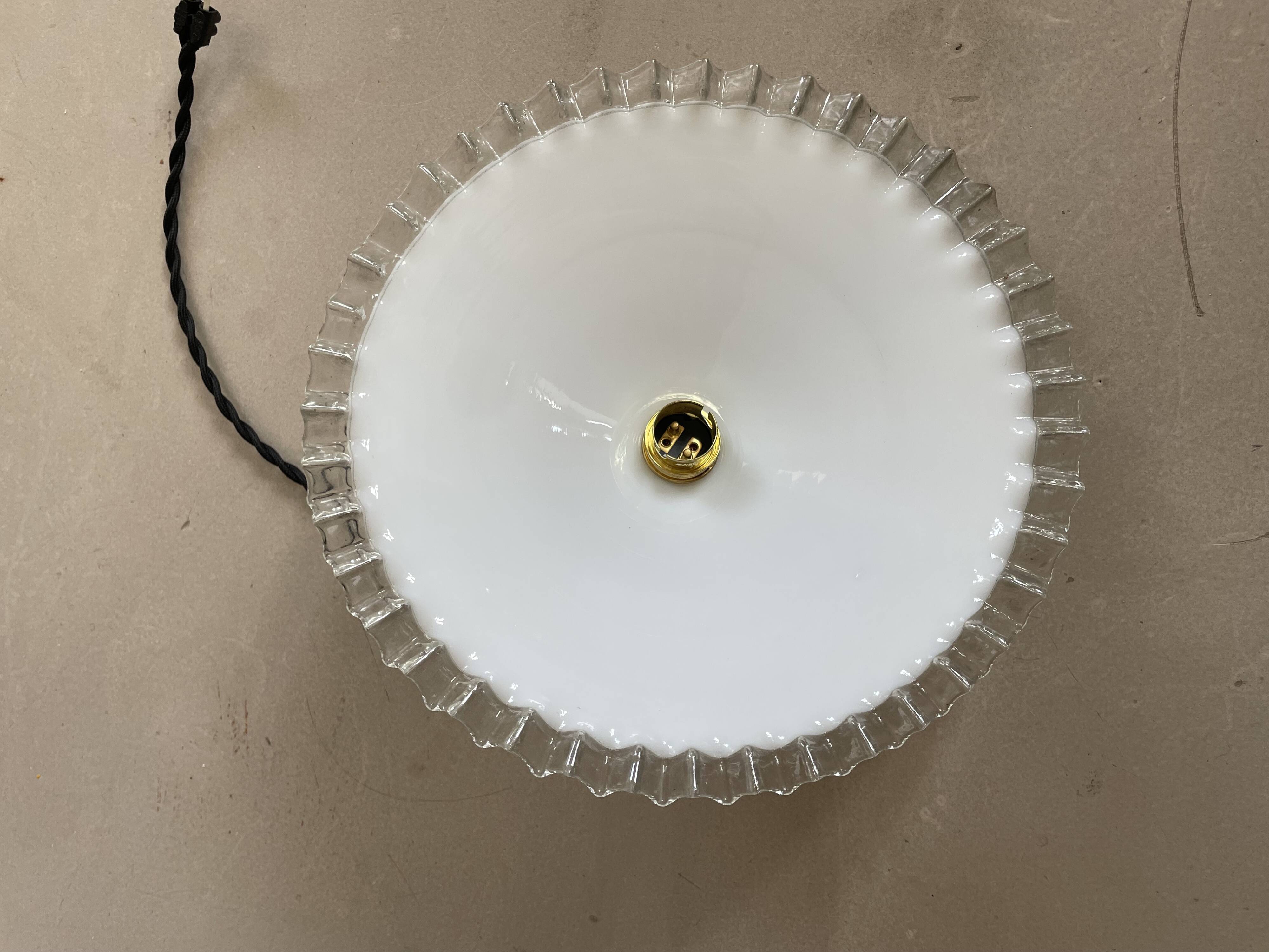 Suspension opaline ancienne