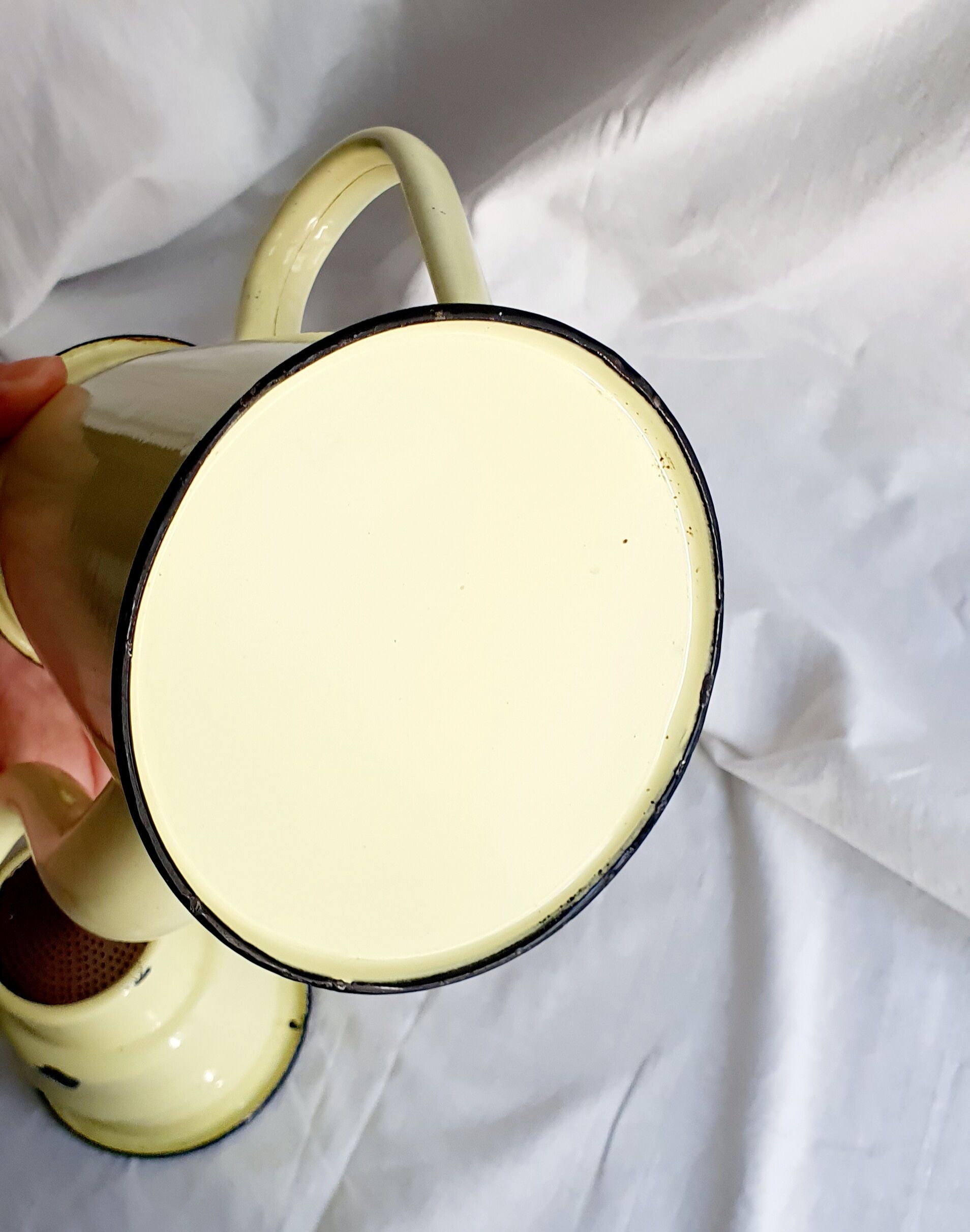 Vintage yellow enamelled coffee maker