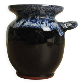 Ancien petit pot en céramique bleu foncé et clair avec une anse vase déco