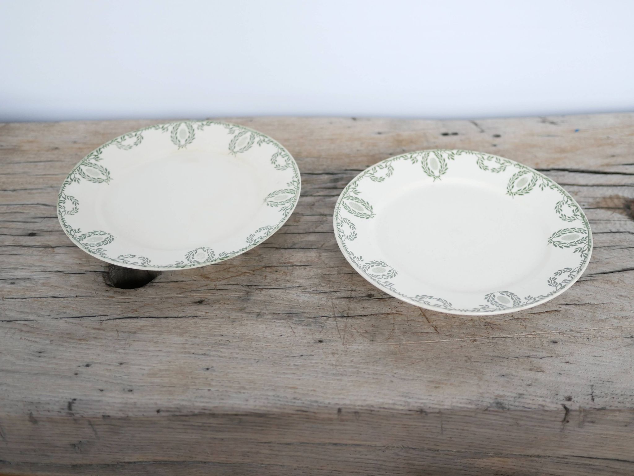 Cake dish on foot, old compotier by the Sarreguemines factory, France
