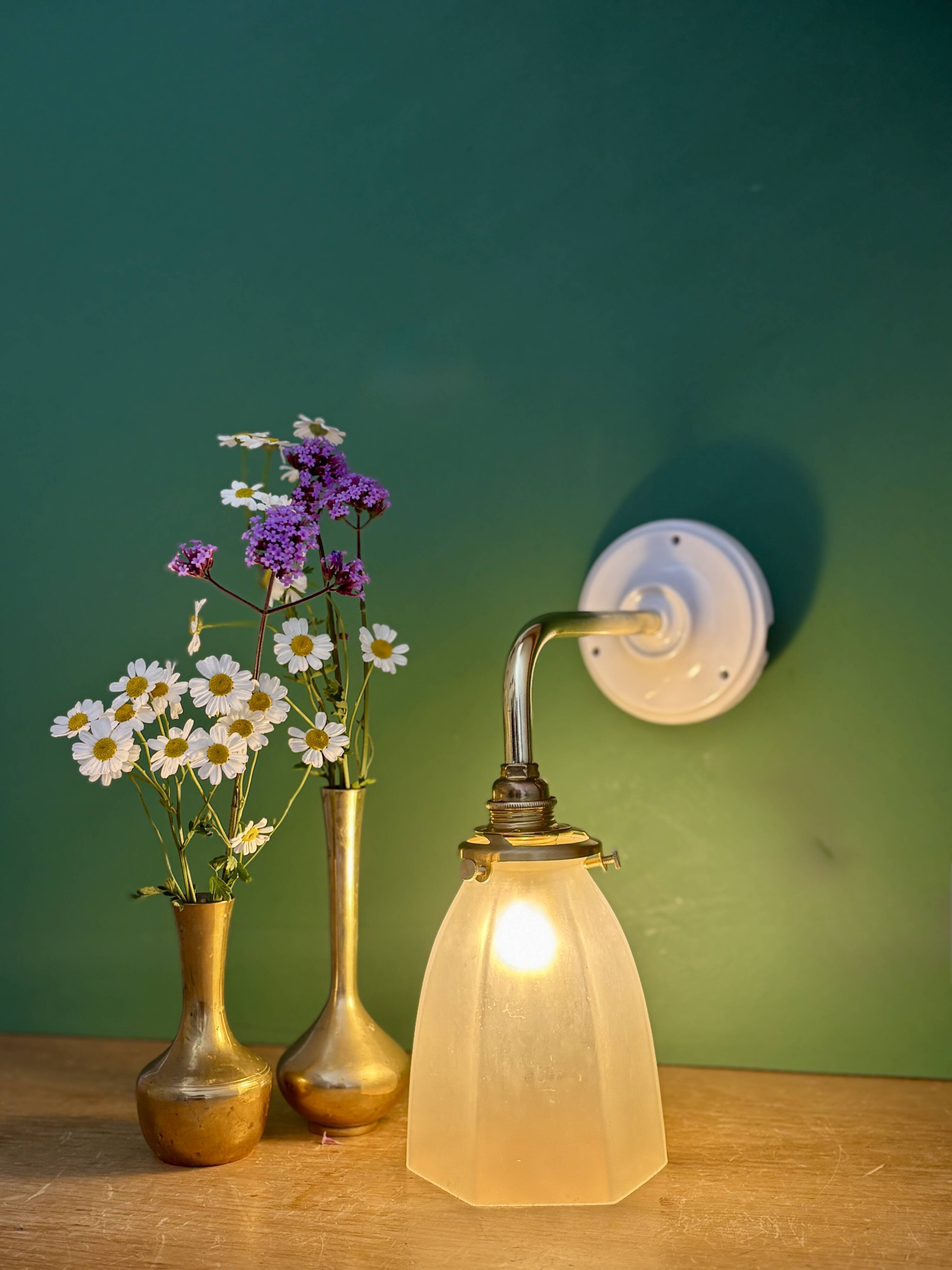Vintage frosted glass tulip wall light