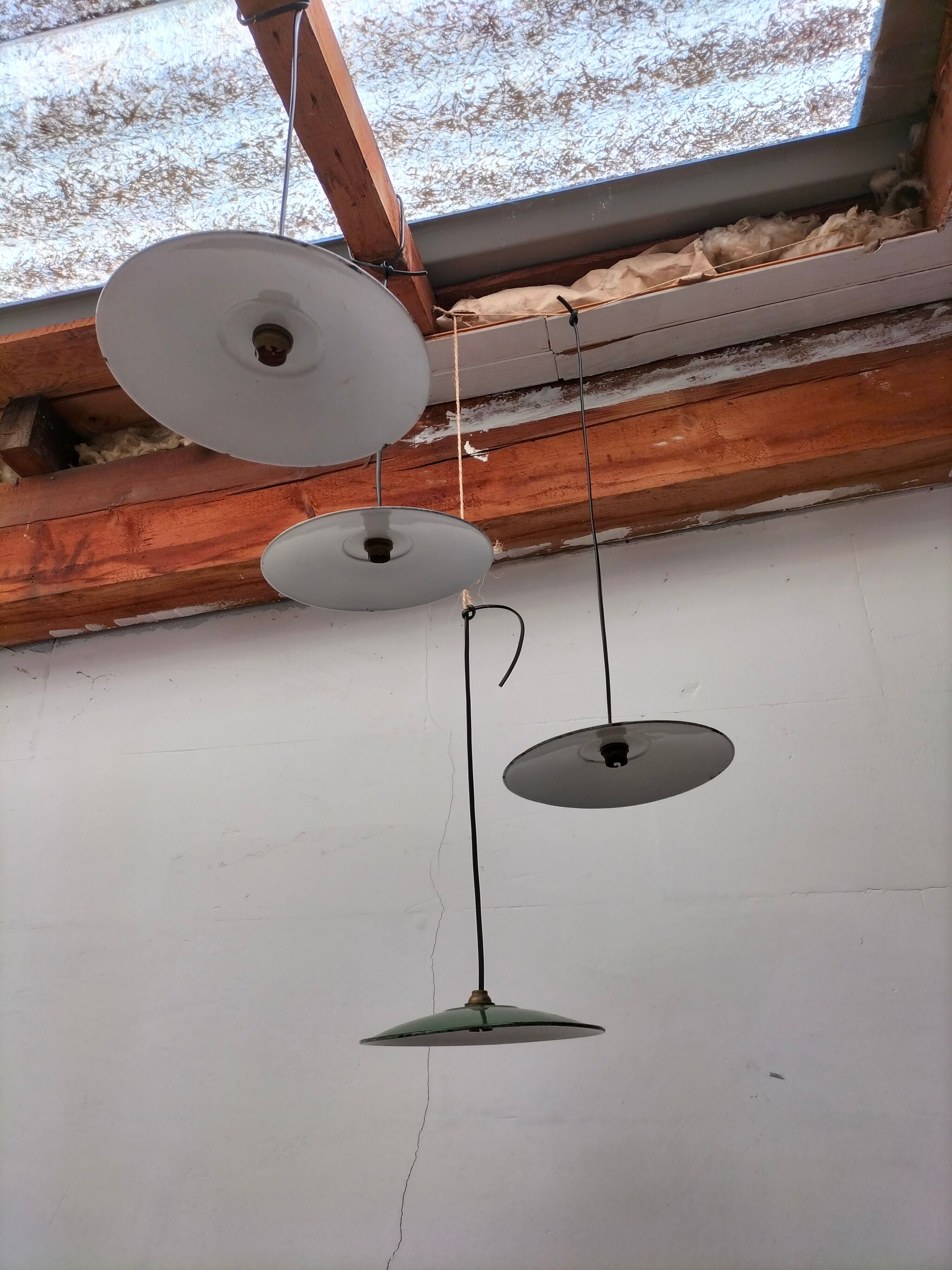 Set of 4 old pendant lamps