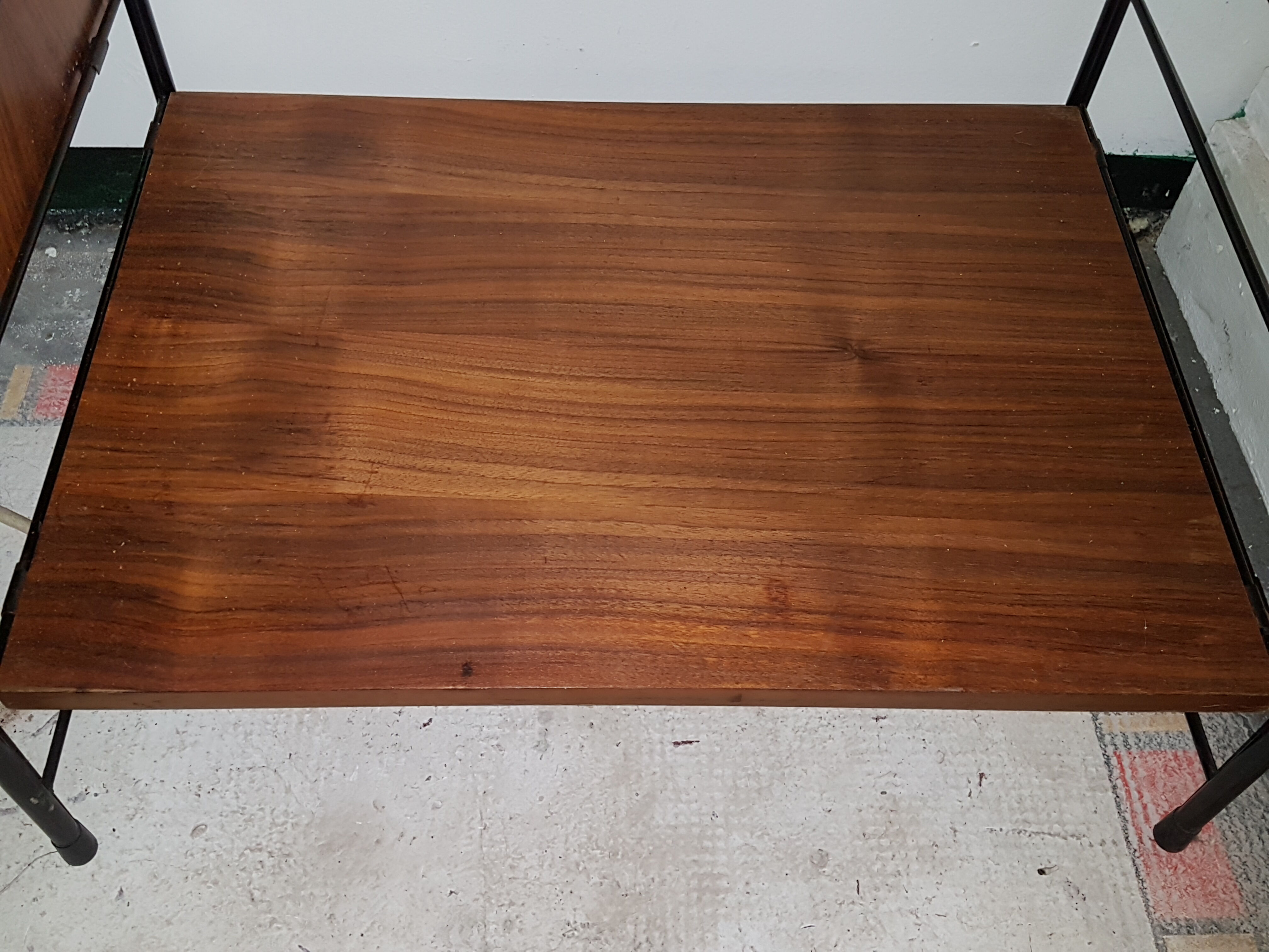 Adjustable shelves WHB string of the 1960s