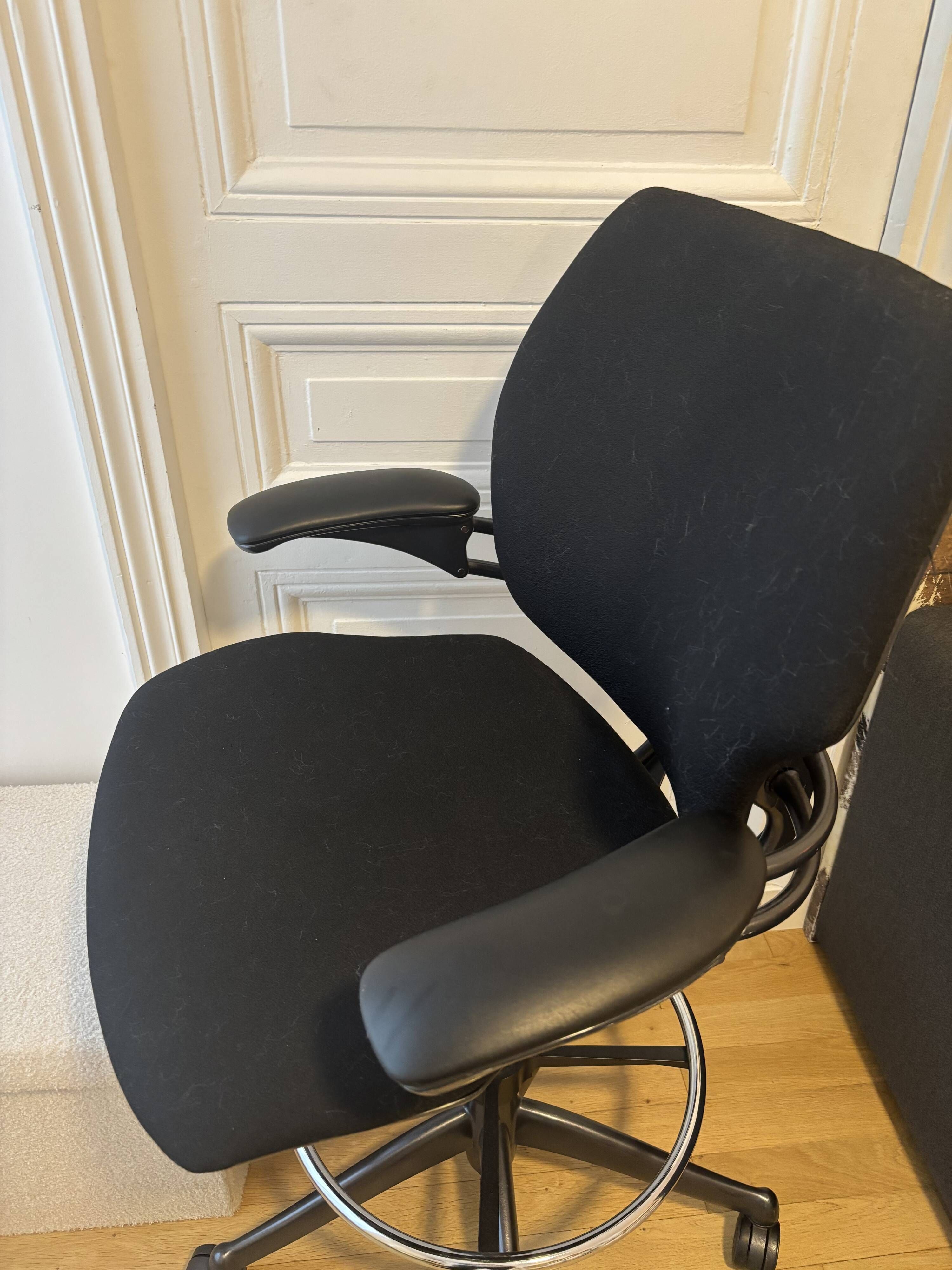 CHaise HUmanscale Draughtman haute