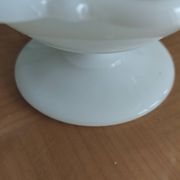 Coupe en opaline blanche