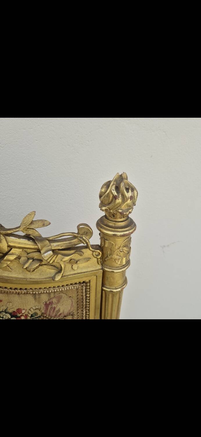 Louis XVI period 18th century fireplace screen in gilded wood