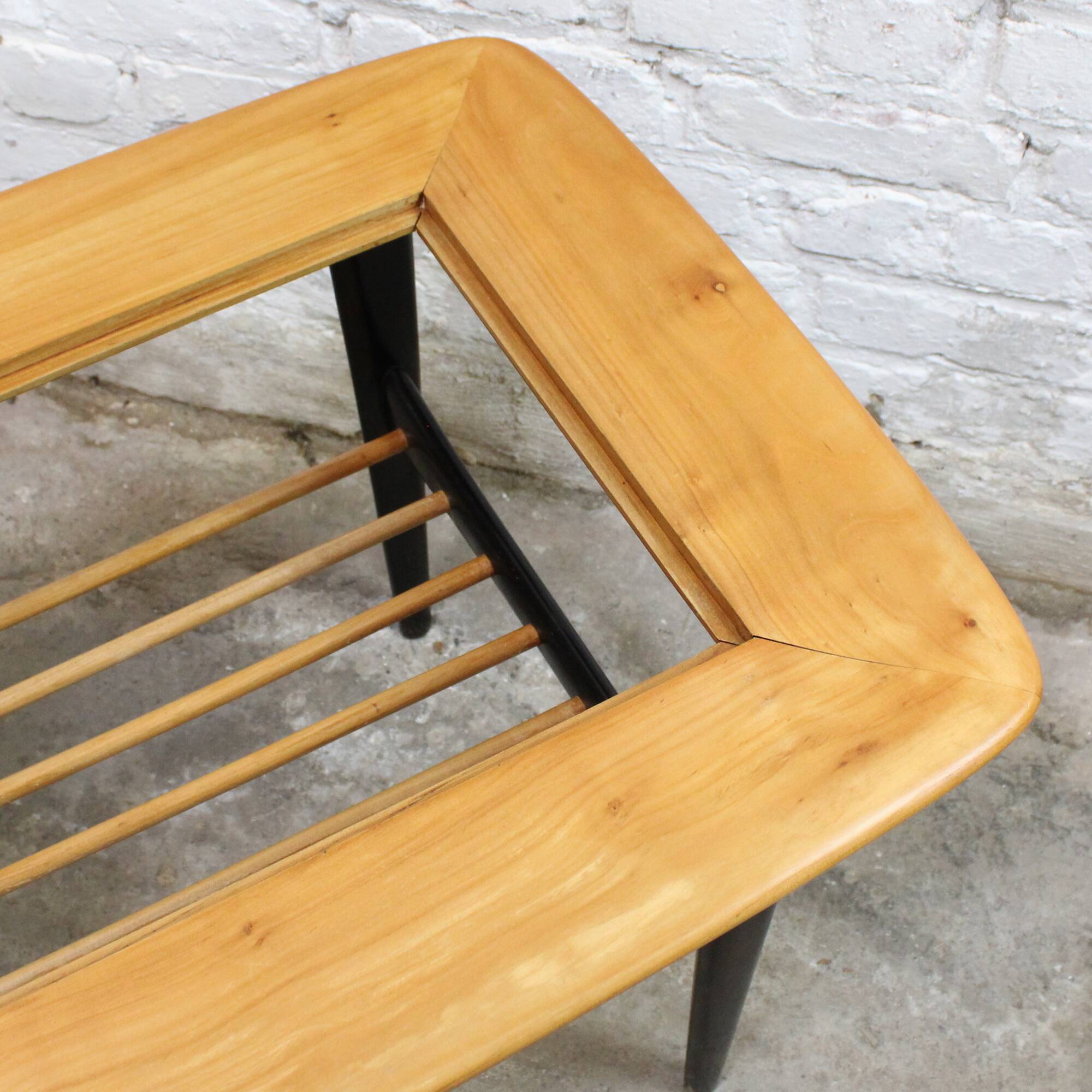 Table de salon - bar modèle 210 par Alfred Hendrickx pour Belform 1956