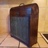 Vertical wooden box