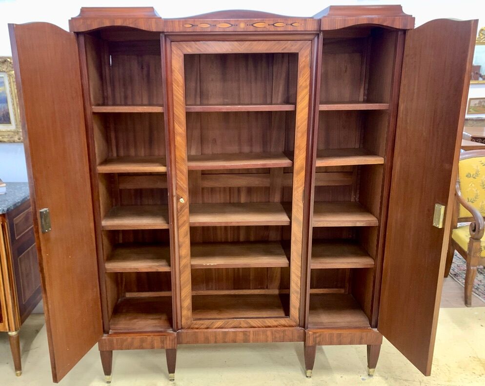 Bibliothèque époque art déco en placage de bois précieux et marqueterie