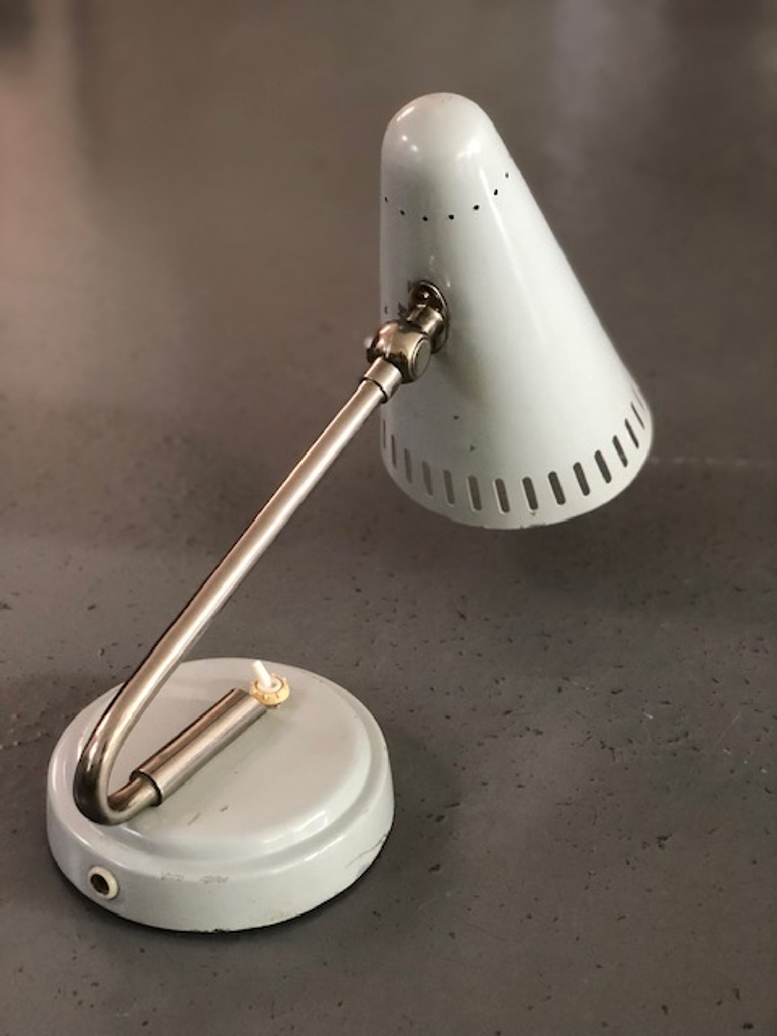 Bauhaus wall lamp in grey metal