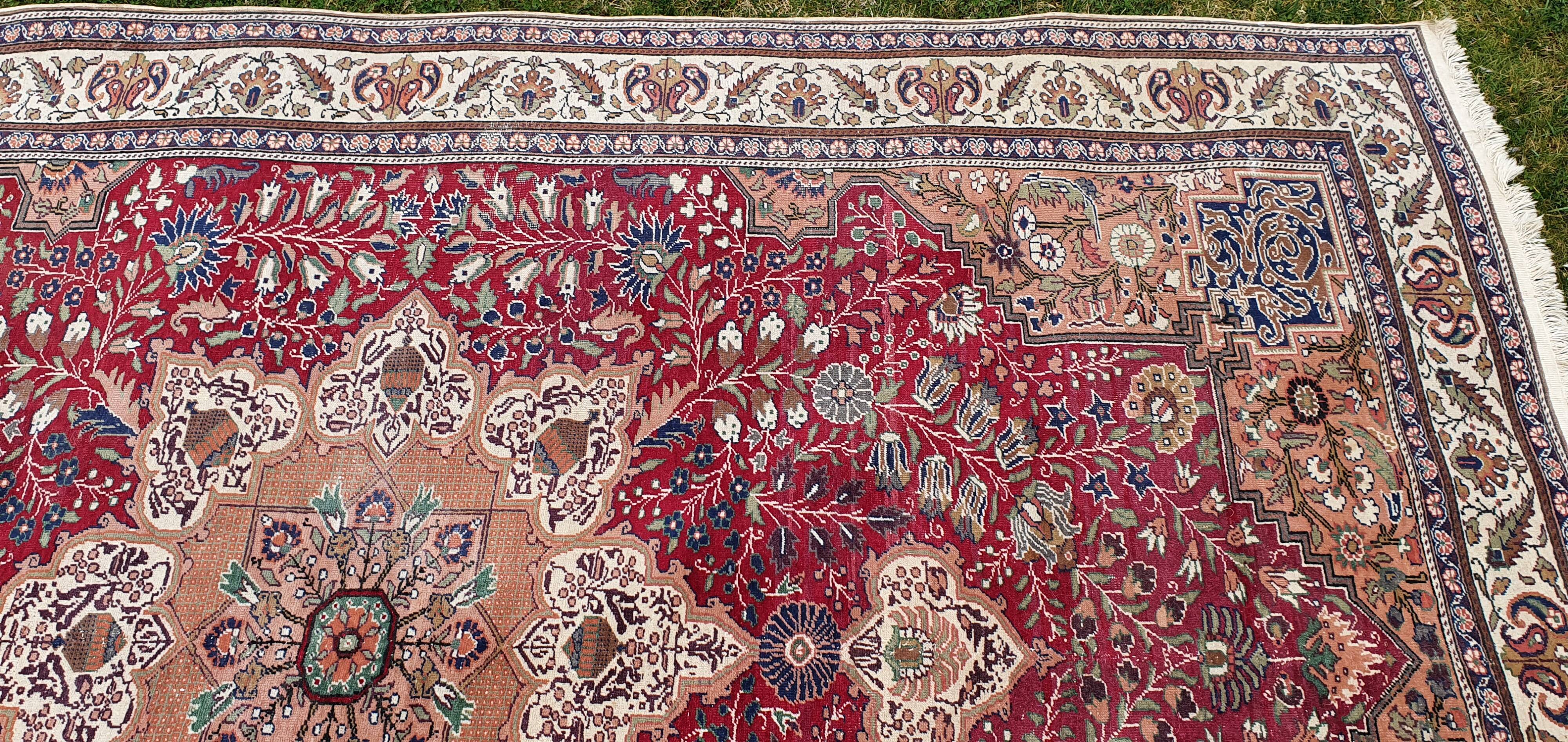 Carpet kayseri turkey, hand knotted pure wool and cotton. perfect condition. 200 x 300 cm. 1970.